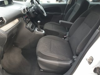/photos/8216/4fa3d489-76a9-087a-16f7-b0e594907704_i320x240.jpg