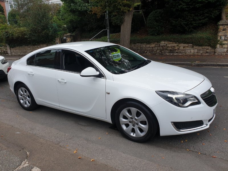 Vauxhall Insignia 1.6 CDTi ecoFLEX Tech Line Hatchback 5dr Diesel Manual Euro 6 s/s 136 ps for sale in St Leonards on Sea