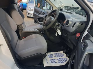 /photos/8216/9d54a814-e2b9-d887-4434-b08635fe095e_i320x240.jpg