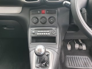 /photos/8216/b1be26eb-b1e0-fdd7-2f31-a47ffa916a26_i320x240.jpg